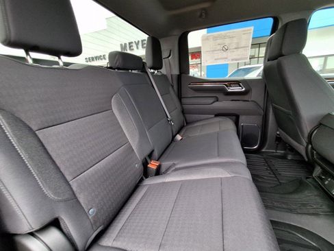 New 2026 GMC Sierra 1500 SLE image 16