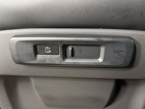 Used 2023 BMW X5 sDrive40i w/ Premium Package RWD image 21