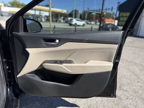 Used 2019 Hyundai Accent SE FWD image 26