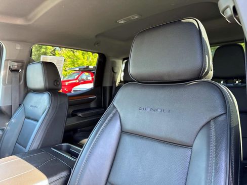 Used 2023 GMC Sierra 1500 Denali w/ Technology Package image 18