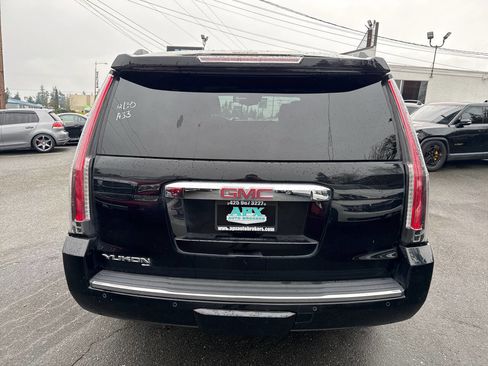 Used 2015 GMC Yukon Denali image 3