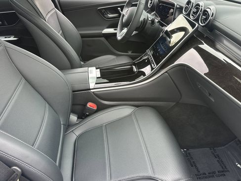 Certified 2025 Mercedes-Benz GLC 300 image 16