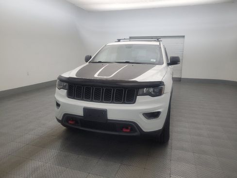 Used 2017 Jeep Grand Cherokee Trailhawk AWD/4WD image 15