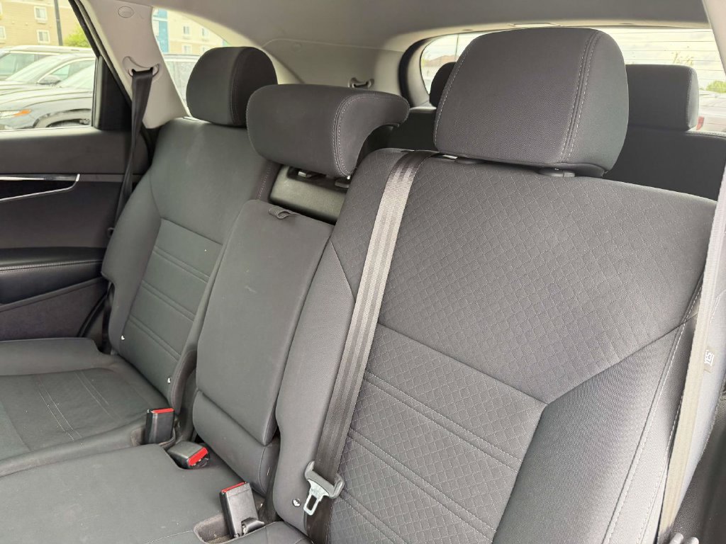 Used 2019 Kia Sorento FWD w/ LX Convenience Package image 34