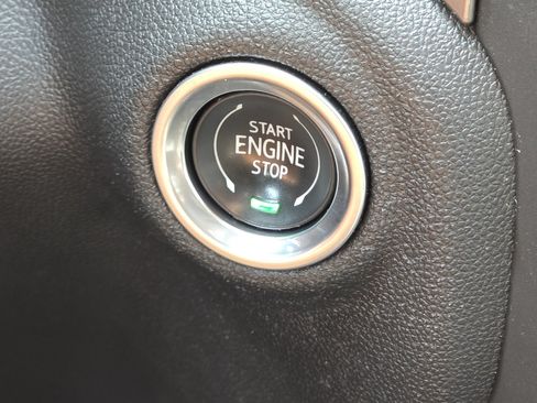 Used 2022 Chevrolet Silverado 1500 Custom w/ LPO, Dark Essentials Package AWD/4WD image 10