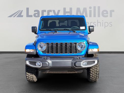 New 2025 Jeep Gladiator High Tide image 9