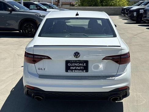 Used 2023 Volkswagen Jetta GLI Autobahn FWD image 5
