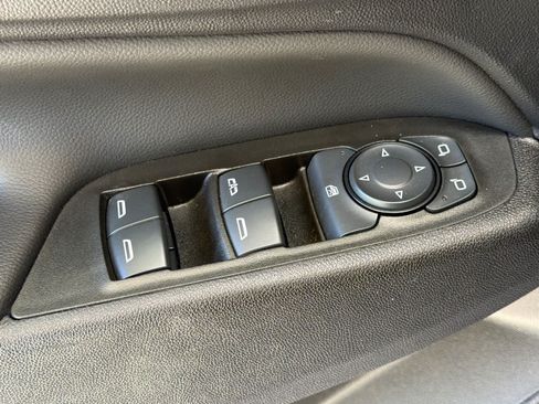 Used 2024 Chevrolet Equinox LT FWD image 13