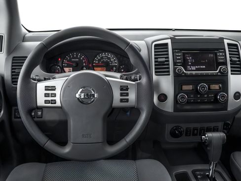 Used 2017 Nissan Frontier SV w/ SV Value Truck Package image 10