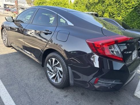 Used 2016 Honda Civic EX image 6