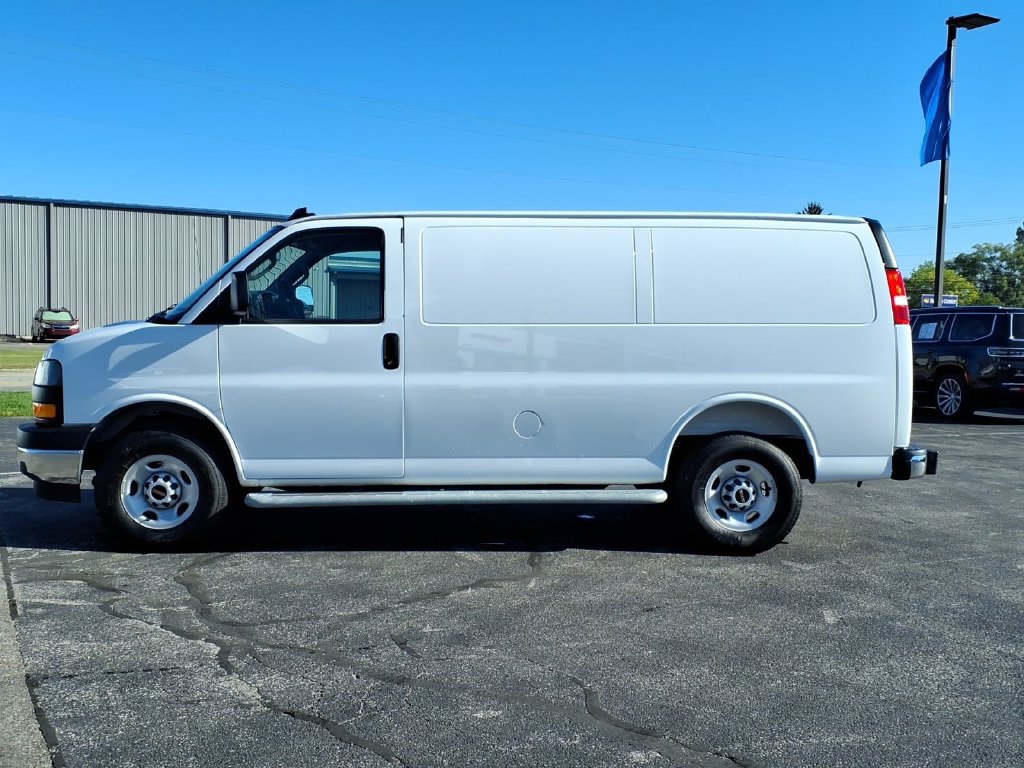 Used 2025 GMC Savana 2500 w/ Driver Convenience Package RWD image 13