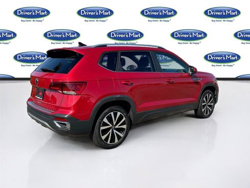 Used 2022 Volkswagen Taos SE FWD image 7