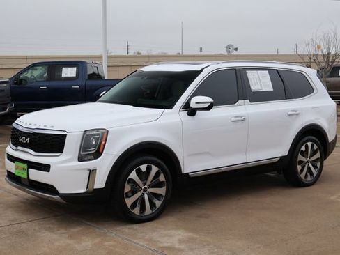 Used 2022 Kia Telluride S image 3