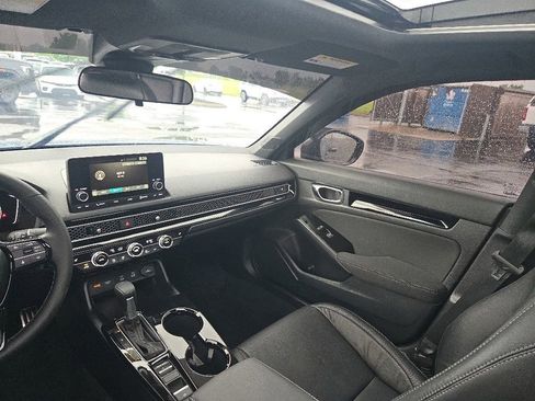 Used 2025 Honda Civic Sport image 29
