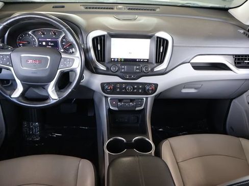 Used 2022 GMC Terrain SLT w/ Infotainment Package II FWD image 16