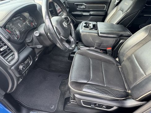 Used 2022 RAM 1500 Laramie AWD/4WD image 9