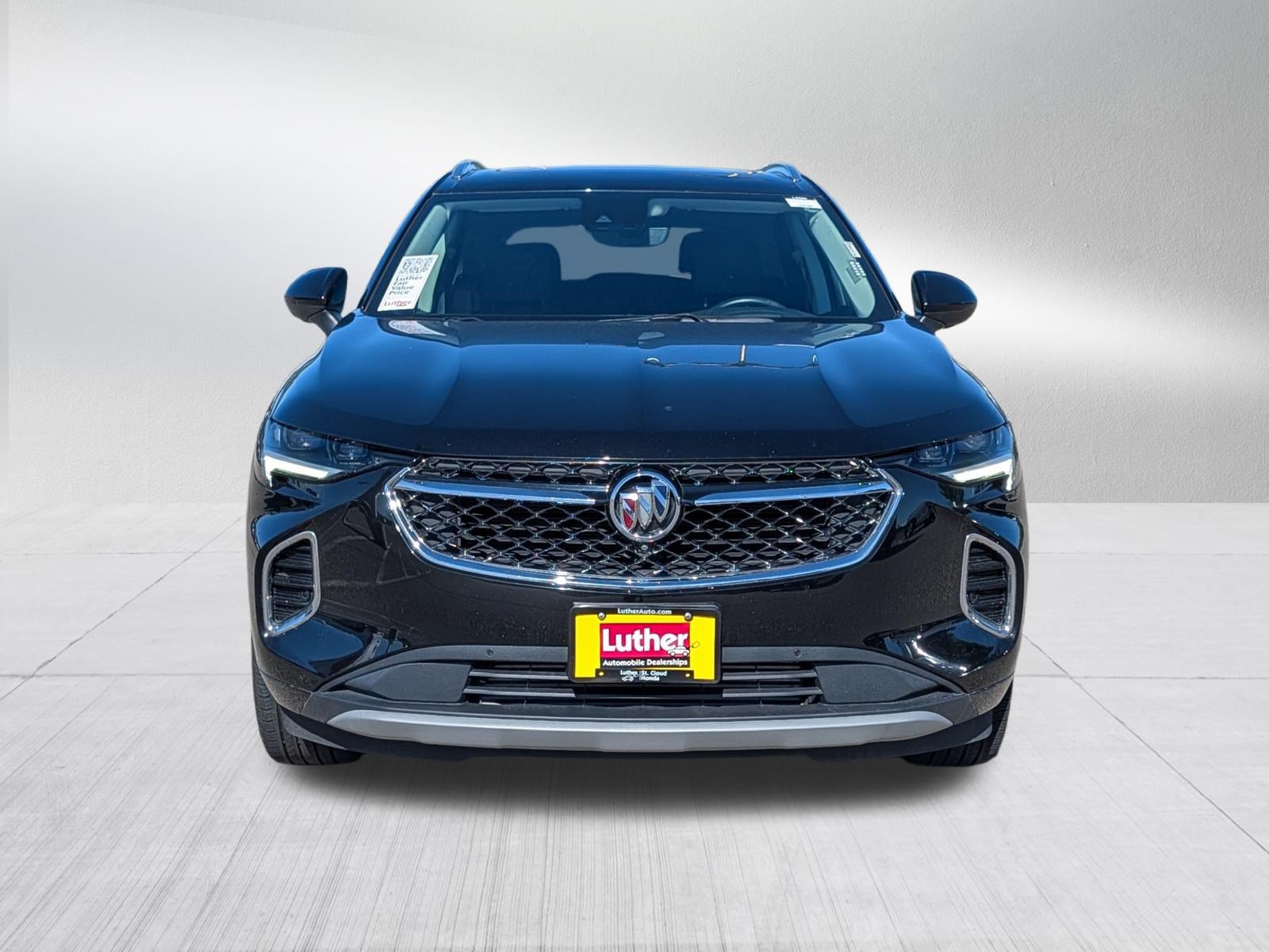 Used 2023 Buick Envision Avenir AWD/4WD image 2