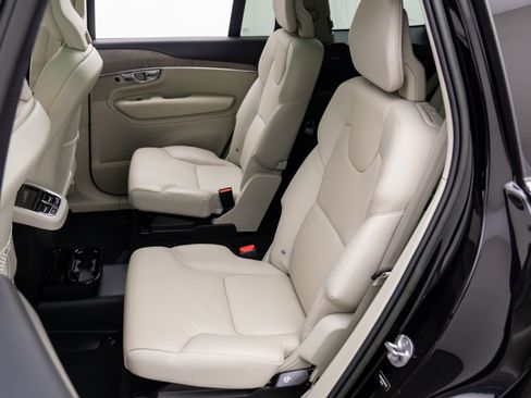 Used 2023 Volvo XC90 B6 Plus w/ Protection Package Premier image 20