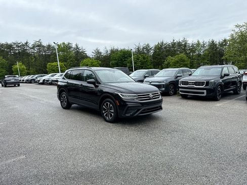 Used 2023 Volkswagen Tiguan S w/ Driver Assistance Package FWD image 2