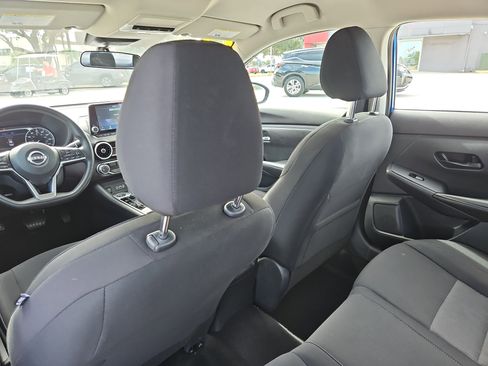 Used 2025 Nissan Sentra SV image 7