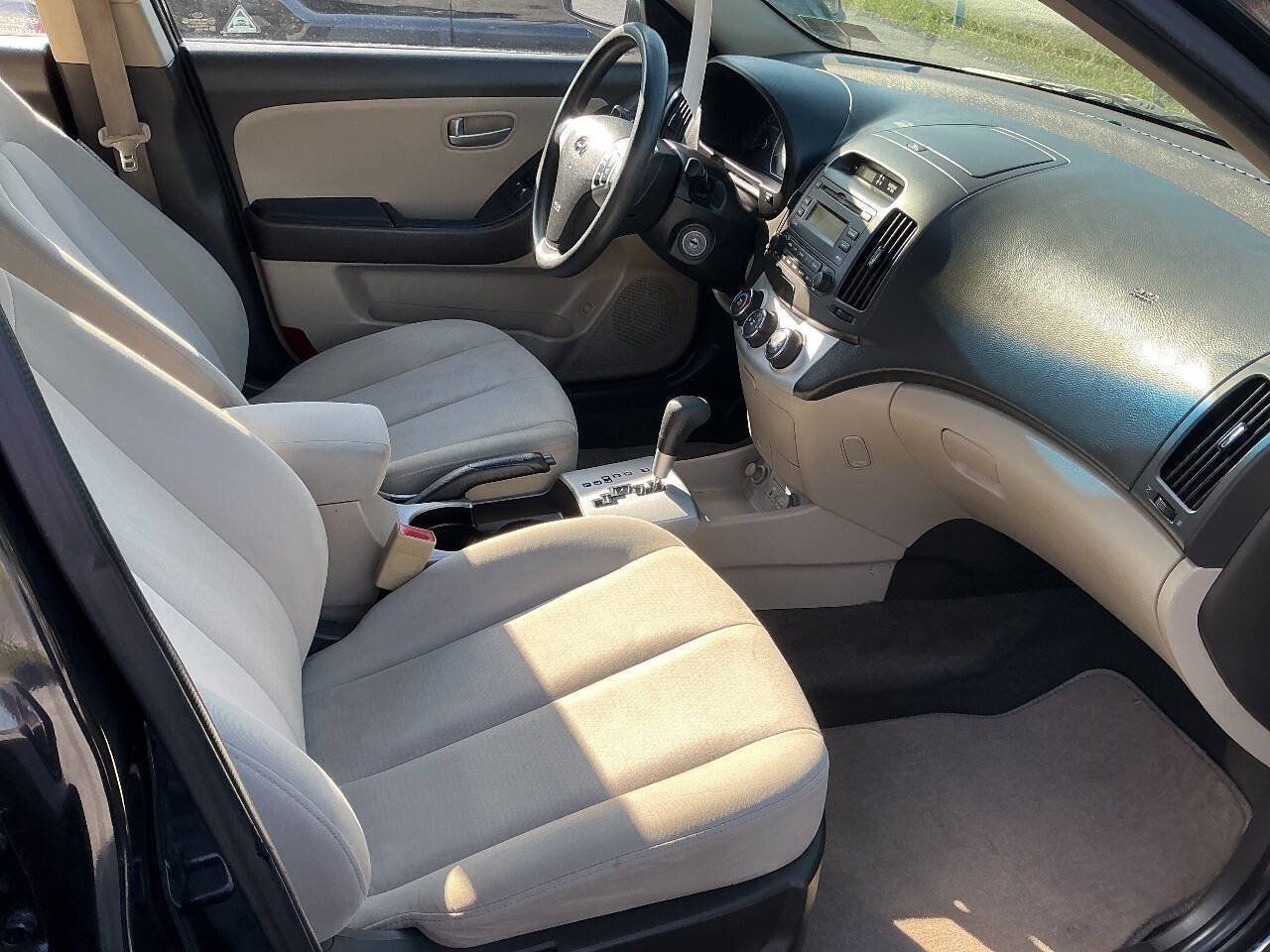 Used 2008 Hyundai Elantra SE FWD image 21