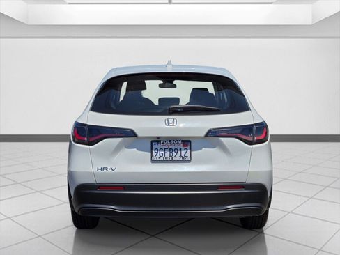 Used 2023 Honda HR-V LX image 6
