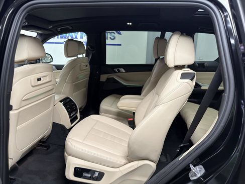 Used 2021 BMW X7 xDrive40i w/ Executive Package AWD/4WD image 31