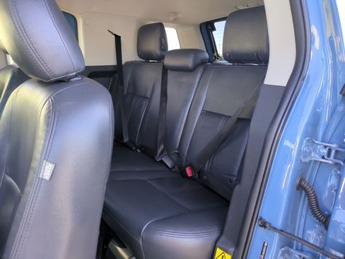Used 2013 Toyota FJ Cruiser 4WD w/ Convenience Pkg image 17