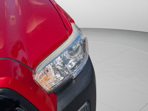 Used 2018 Toyota Tacoma SR image 13