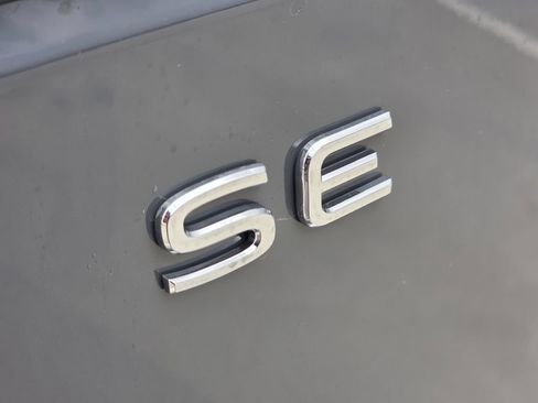 New 2026 Volkswagen Atlas SE FWD image 8