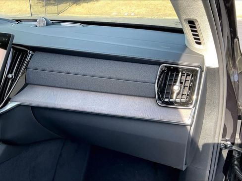 New 2026 Volvo XC90 T8 Ultra w/ Lounge Package image 29