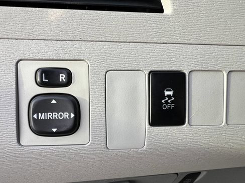 Used 2012 Toyota Sienna LE FWD image 10