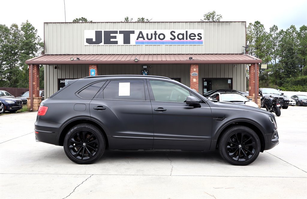 Used 2017 Bentley Bentayga AWD/4WD image 8