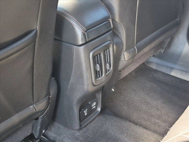 Used 2018 Jeep Compass Limited w/ Navigation Group FWD image 17