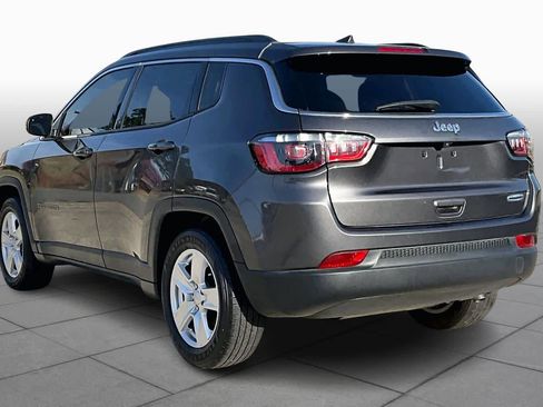 Used 2022 Jeep Compass Latitude image 12