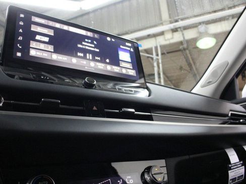 New 2026 Mitsubishi Outlander SE image 12