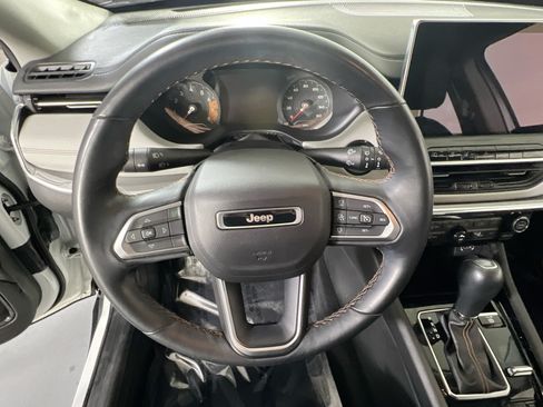 Used 2022 Jeep Compass Limited AWD/4WD image 11