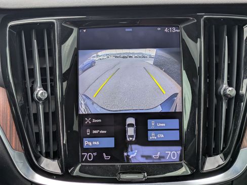 Used 2022 Volvo S60 B5 Momentum FWD image 17