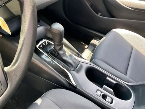 Used 2025 Toyota Corolla LE FWD image 15