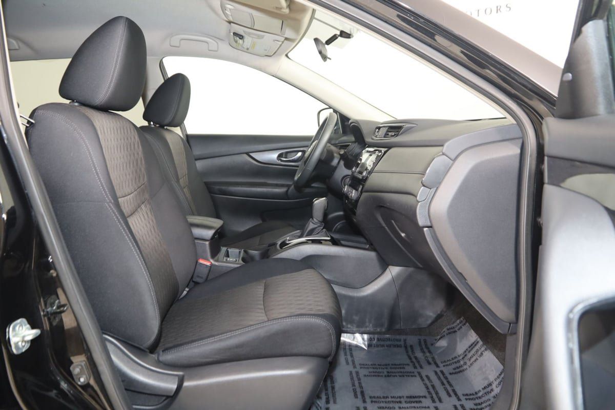 Used 2017 Nissan Rogue SV w/ Midnight Edition AWD/4WD image 11