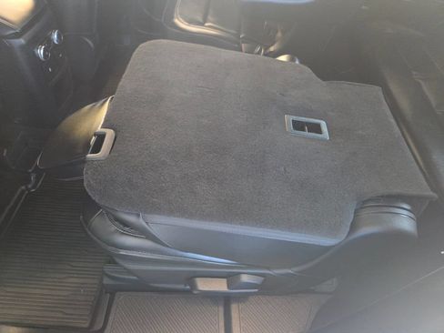 Used 2021 Ford Explorer XLT w/ Equipment Group 202A AWD/4WD image 25