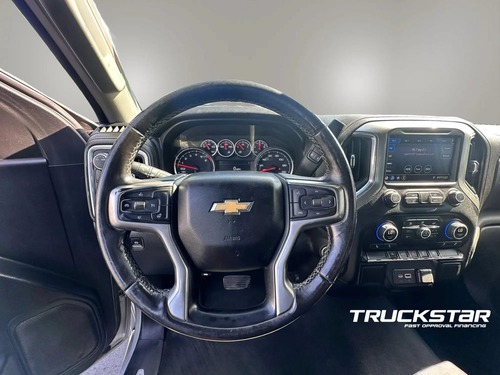 Used 2021 Chevrolet Silverado 1500 LT RWD image 20