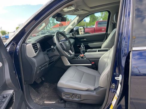 Used 2023 Toyota Tundra Limited w/ Power Package AWD/4WD image 5