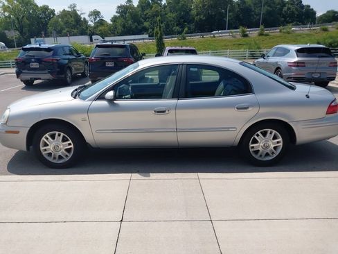 Used 2005 Mercury Sable LS FWD image 3