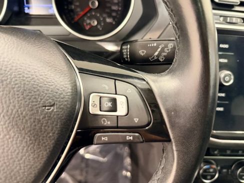 Used 2018 Volkswagen Tiguan SE w/ Panoramic Sunroof Package AWD/4WD image 41