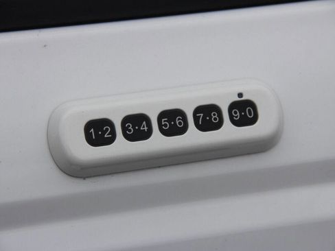 Used 2023 Ford Bronco Outer Banks image 11