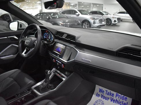 Used 2023 Audi Q3 2.0T Premium w/ Convenience Package AWD/4WD image 23