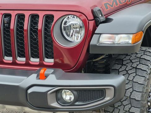 Used 2022 Jeep Gladiator Mojave w/ Cold Weather Group AWD/4WD image 11