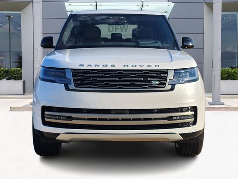New 2025 Land Rover Range Rover SE image 2