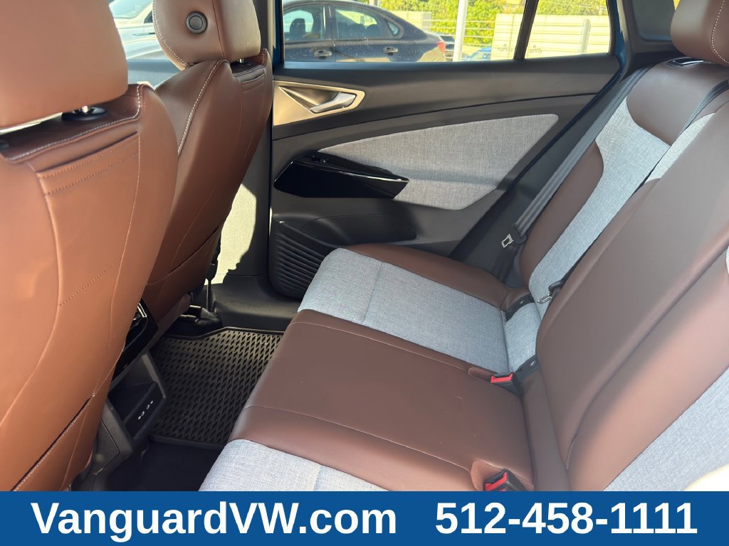 Used 2025 Volkswagen ID.4 Pro RWD image 26